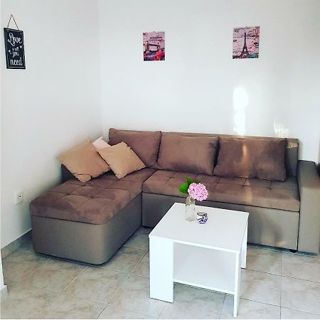 Apartment Gajac Zrce Новаля Екстериор снимка